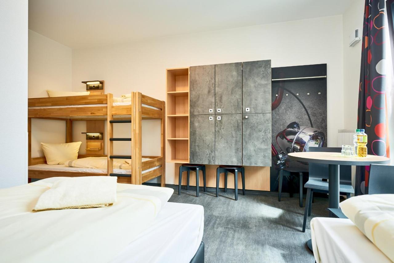 Jugendgaestehaus Aasee * Munster (North Rhine-Westphalia)